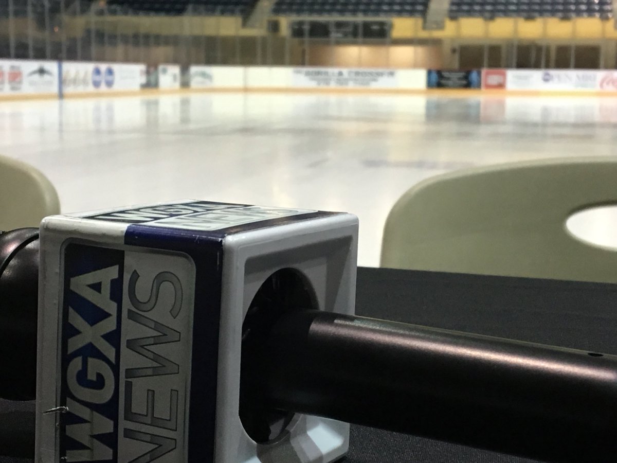 WGXAnews's tweet photo. @MasonPrinceWGXA and @CamWGXA are gearing up for another edition of #WGXAPowerPlay with the @MaconMayhem! Tune in at 5:30 on #FOX24 and 6:15 on #ABC16! 🏒 https://t.co/O3s5buusGC