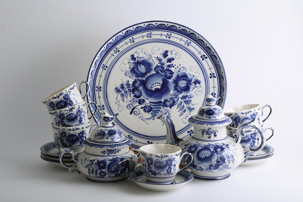 С 13 по 17 декабря 2017 года в Центральном выставочном комплексе «ЭКПОЦЕНТР» на Красной Пресне «Объединение Гжель» принимает участие в XXIII Выставке-ярмарке «ЛАДЬЯ. Зимняя сказка».
Подробнее: gzhel.ru/about/news/ekp…
#gzhel #гжель #объединениегжель #ладья #ладьязимняясказка