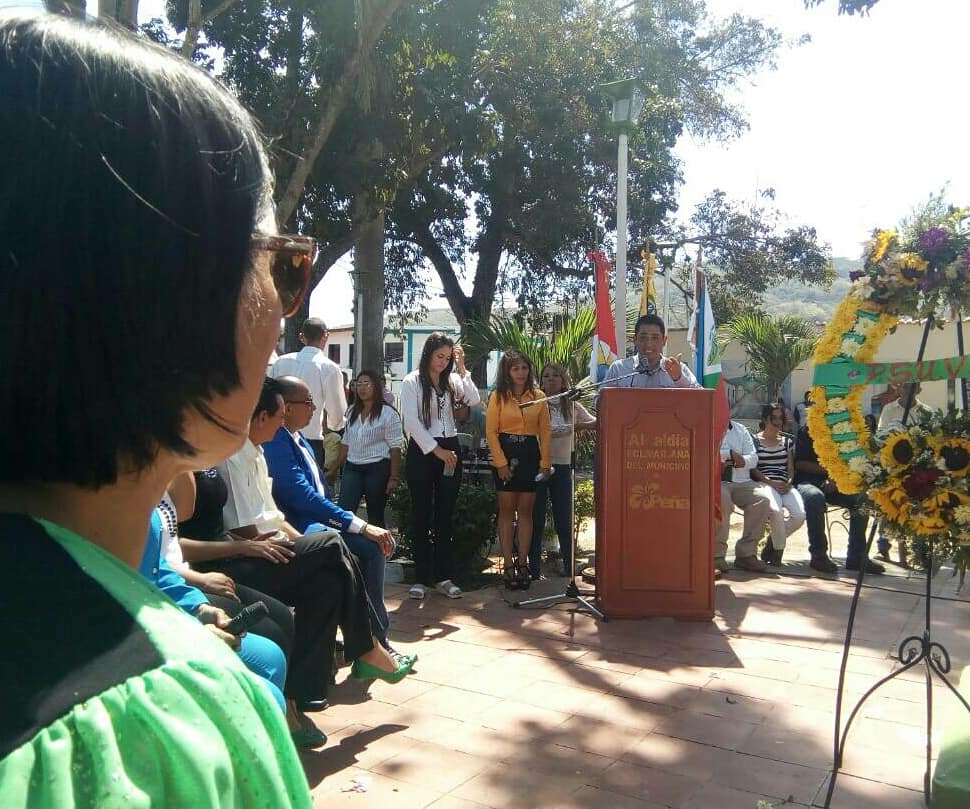 En el natalicio de Jose Vicente Peña condecoramos a la prof. <a href="/milenadels/">Milena Hernandez</a> mujer propulsora de la calidad educativa.