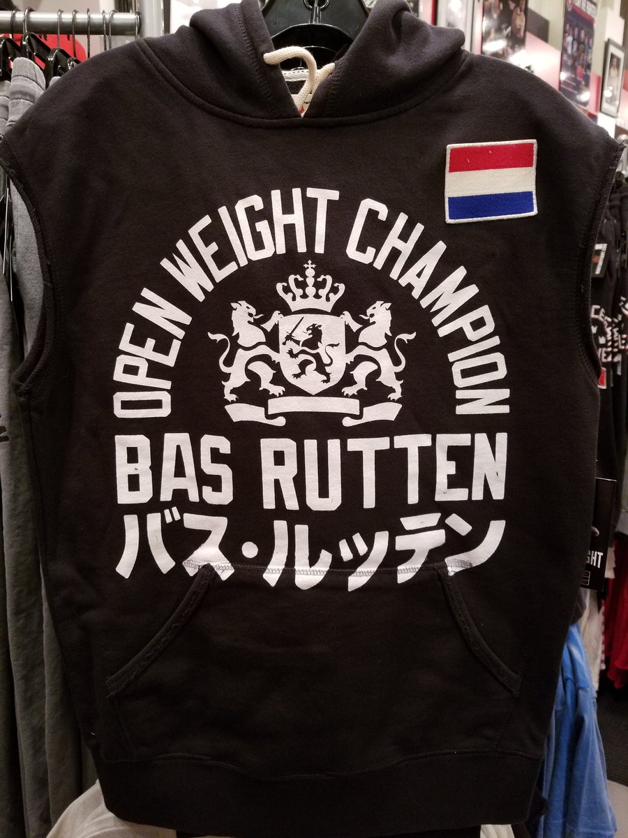 LVFightShop's tweet image. New @rootsoffight just dropped at @LVFightShop!! @MuhammadAli vs @BruceLee in black &amp;amp; Sleeveless @BasRuttenMMA Hoodie!!