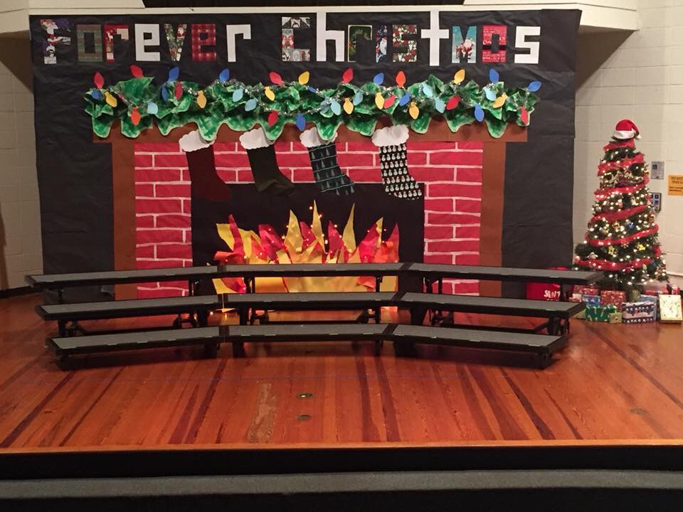 Margo2589's tweet photo. Almost showtime! Drexel Elementary Christmas Chorus program - tonight at 6:30pm. @des_wolverines https://t.co/ivQOHlPIJH