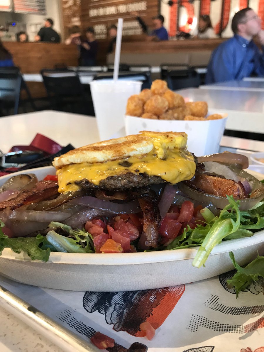 BuiltAlston's tweet image. Adding a #friedegg to your #burger is a total game changer. Once you try it, you may never go back.