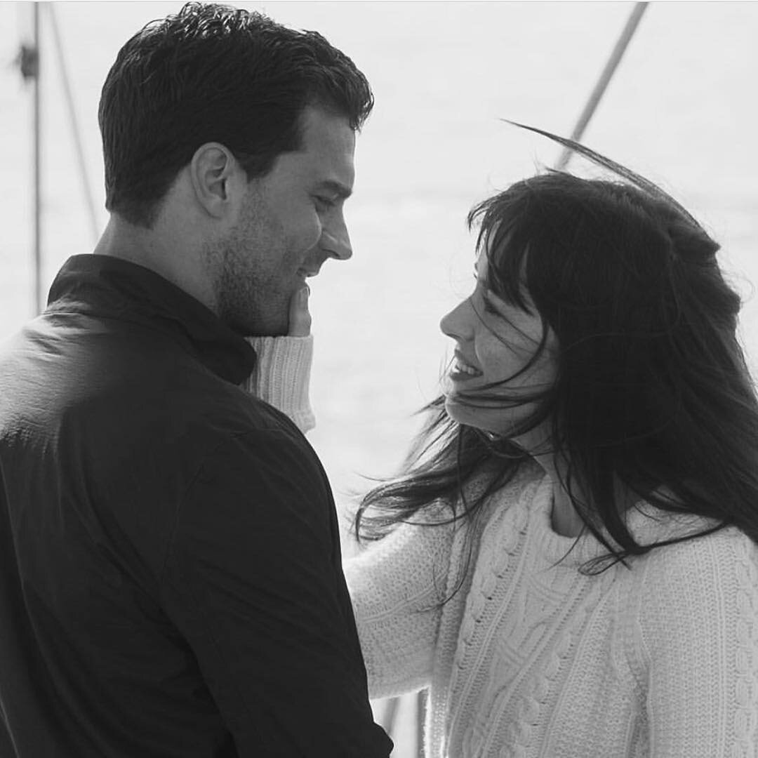 PRHCTH's tweet photo. No se como expresar esto pero quiero decirtelo de una vez perdón por portarme tan idiota perdón por dejarte ir por ser tan insensible sólo se que te quiero con todo mi ser y que nunca vas a salir de mi corazón gracias por estar a mi lado por llegar a mi vida te quiero. https://t.co/RZIybdaG6v