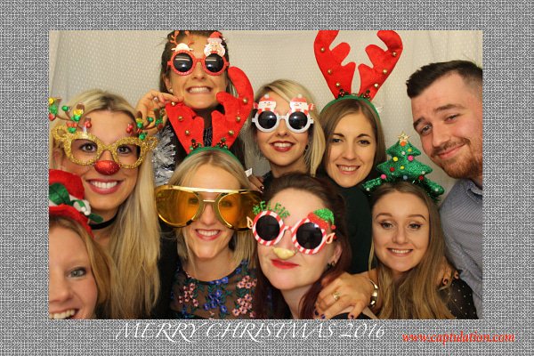 Complete your Christmas party for 2017 with Captulation Photo Booth! Find us at captulation.com 🥂🎄🎉