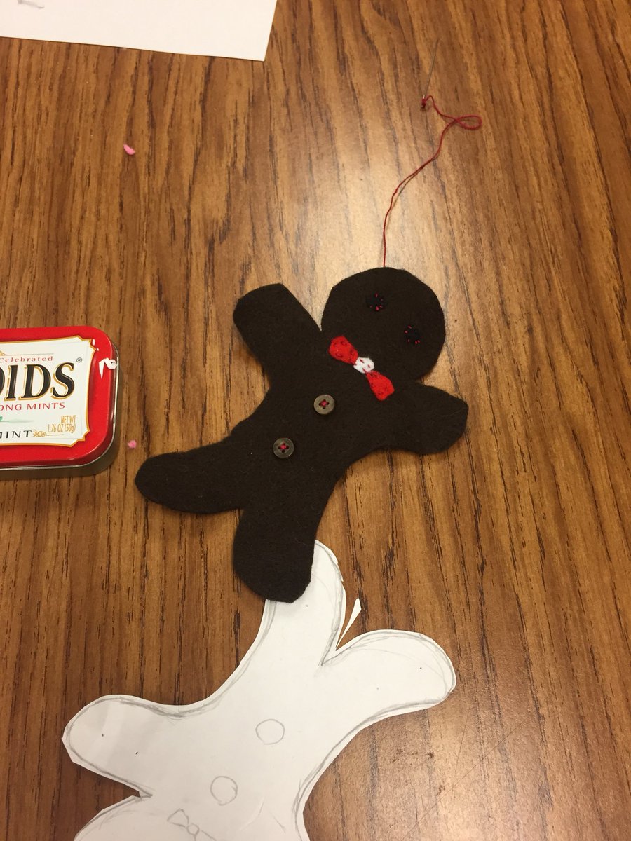 CDFMSArtMassari's tweet image. Students attending CDF(Creative Design Fun) Club are working on sewn ornaments that light up!  They are using conductive thread to create their circuits. Mrs. Ludden and Mrs Massari are sponsors. @CDFulkesLibrary @CDFMSArtMassari @RRISD