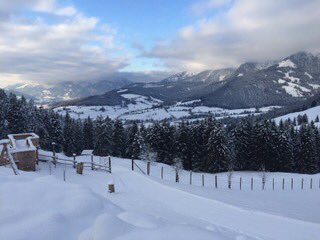 Wachtelhofski's tweet photo. @SkiAustria2018 #Luxury #skiing #Hinterthal #Holiday https://t.co/2LfDi0F3lr
