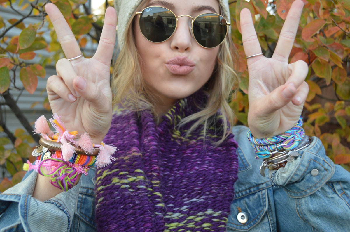 Our crafts are for everyone, no matter what age! Thanks Maddy from Michigan for sharing your Loopdeloom and Loopdedoo creations!