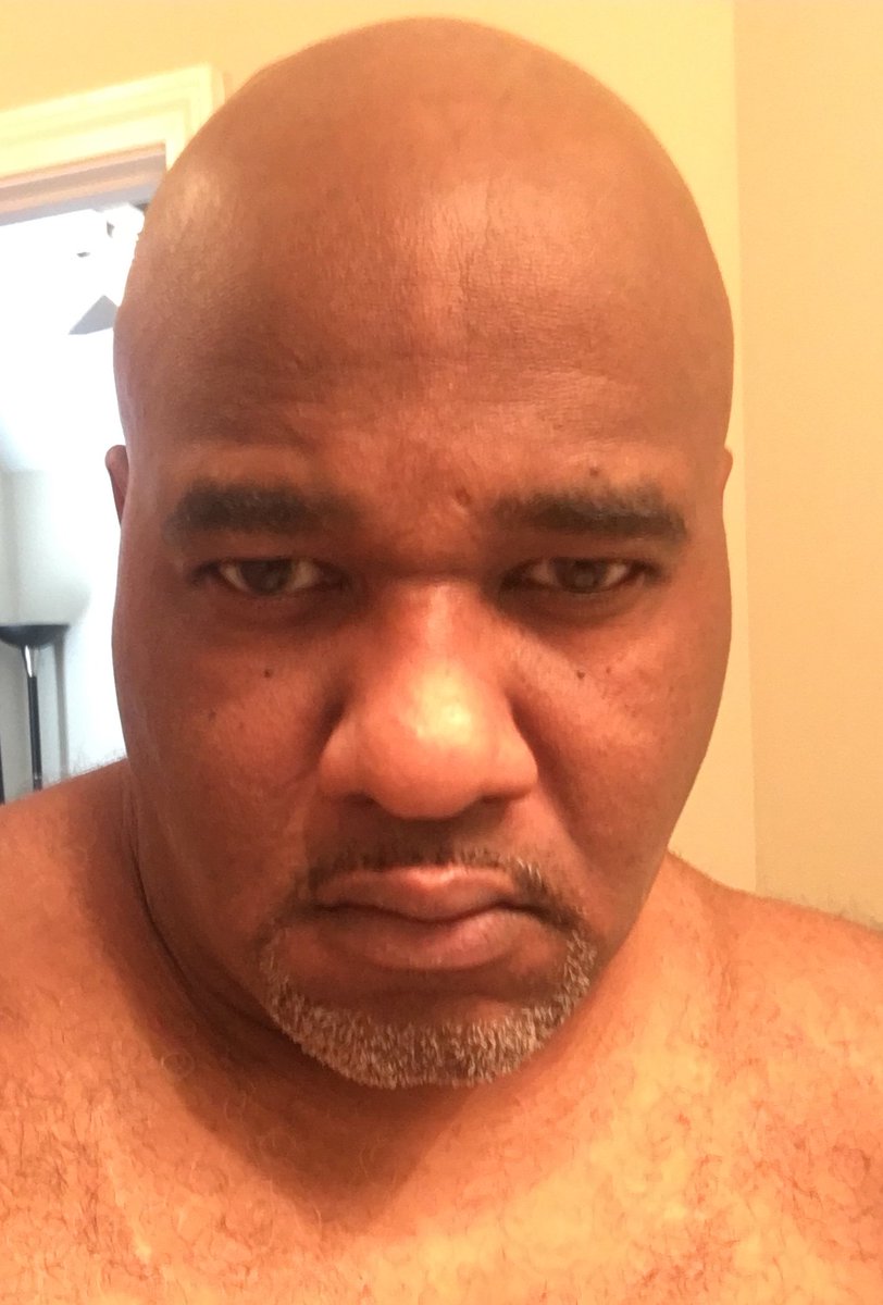 DinoMetroboyz1's tweet photo. I’m rocking my new look for the winter. #saltandpepper #ogdino #beardgang What u think? Should I rock it... ? https://t.co/pFJArzLl6y