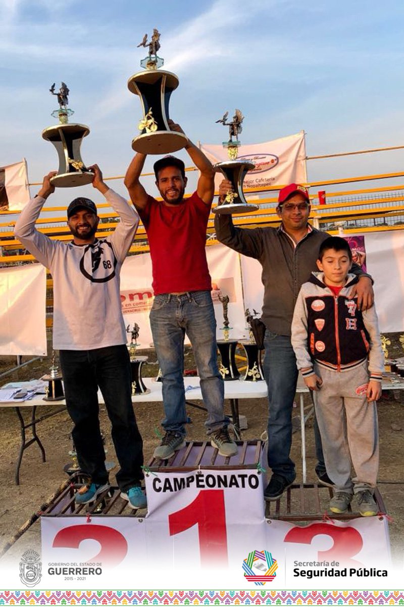 SSPGro's tweet photo. Policía Estatal #AlejandroSolano se corona con la Primera Posición en el Campeonato Azteca 2017 de Motocross @SSPGro https://t.co/J80qcpb9F2 https://t.co/OVfX5jUTOl