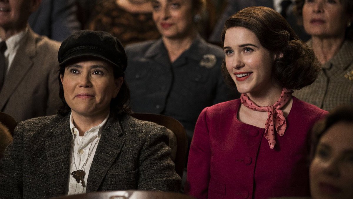 sandyhuddle's tweet photo. Everything about @MaiselTV is marvelous - the writing, cast, costumes, NY, cabaret & the music! @RachieBros & @AlexBorstein are a comedic dynamic duo. #MrsMaisel #PerfectTiming #plotzing https://t.co/bVGBBf4Vb9