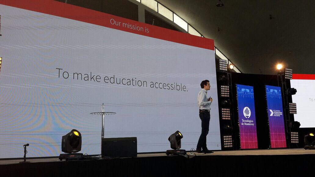 p_dubuc's tweet image. Building a global talent supply chain with online apprenticeship programs on @OpenClassrooms #CIIE2017 #mexico