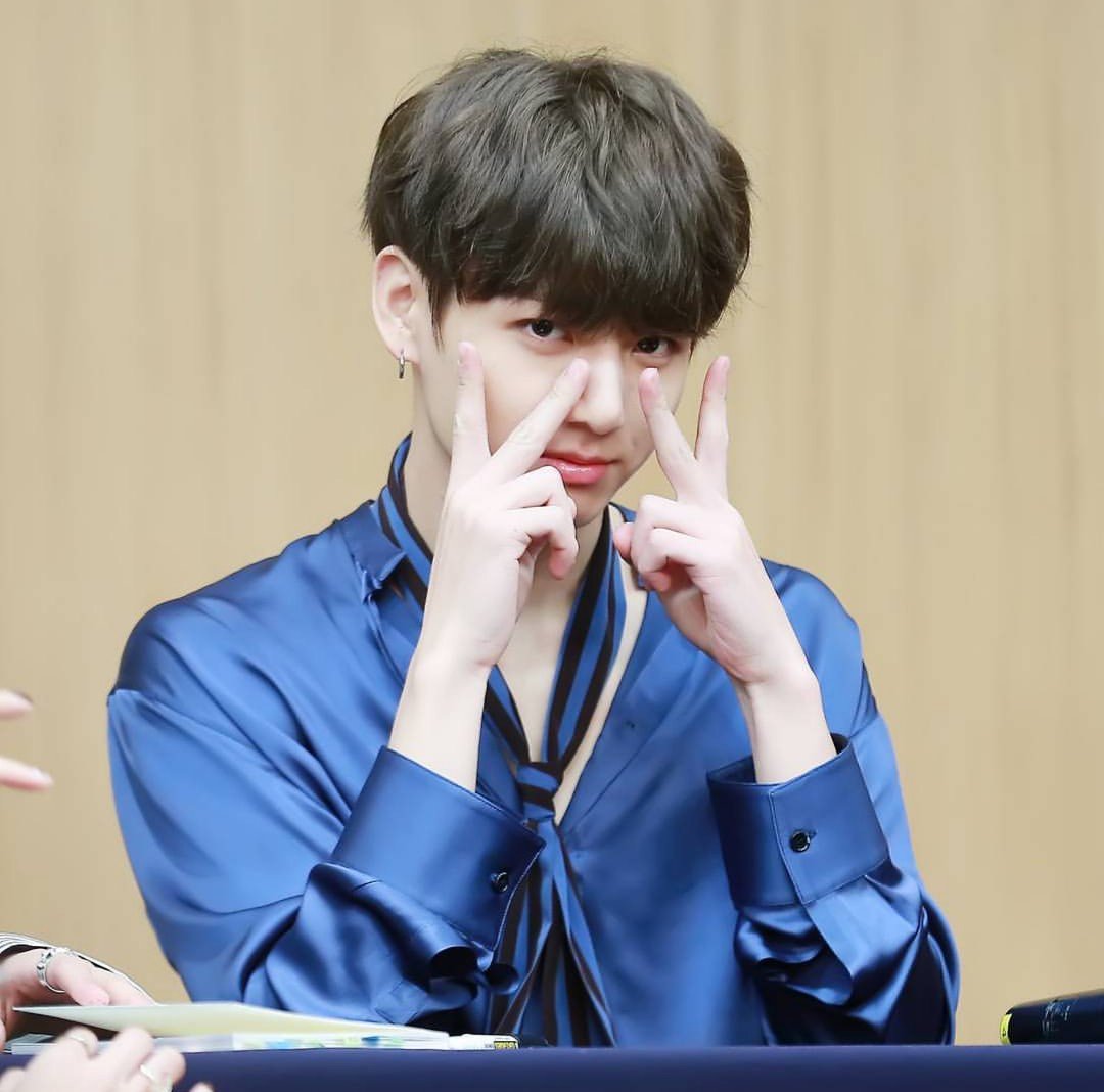 pyonkichi0101's tweet image. 大阪ARMY
関西ARMY
88(89)line
🐰よりのおるぺん

おばちゃんARMYですが
친구増やしたいです❣❣

#ARMYと繋がりたい #armyさんと猛烈に絡みたいのでRTしてくれた方フォローします #일본ARMY #ARMYさんと繋がりたい