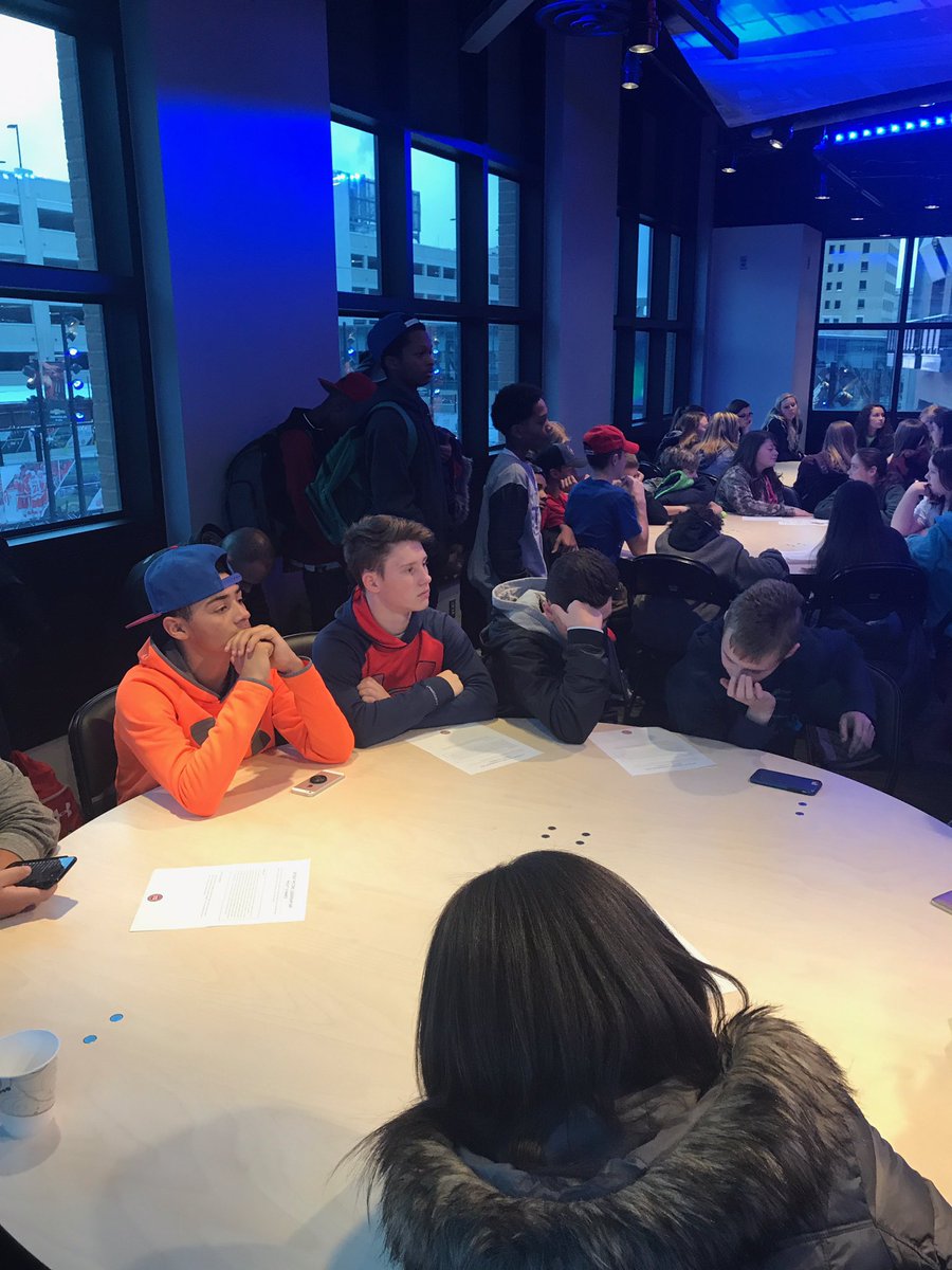 ShaughnessySra's tweet photo. #Leadership conference with the @DetroitPistons!  #cmslegacy #OURchildren #1phasd @usetheforcecms https://t.co/4JwW7zPefm
