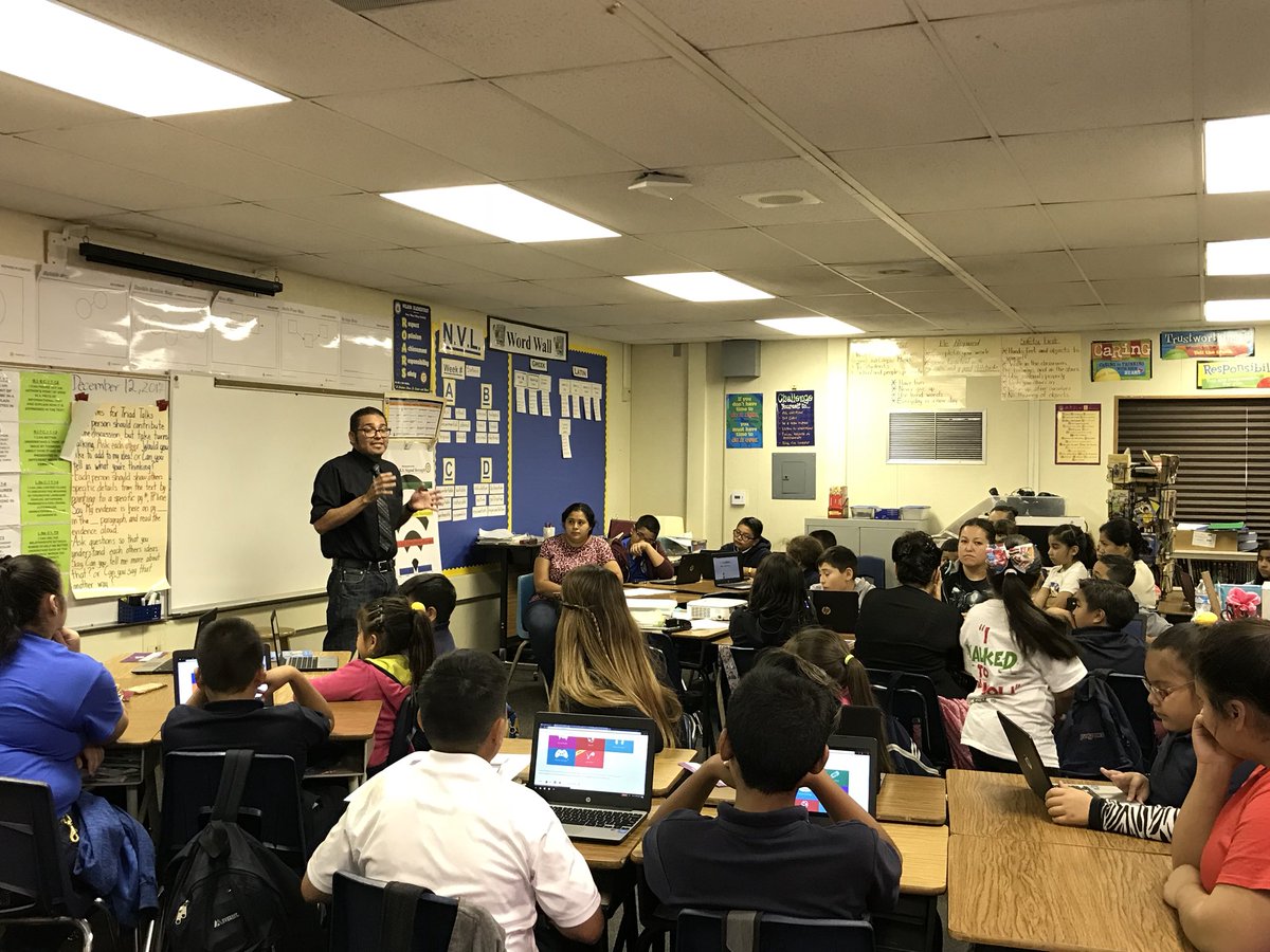 kab_graham's tweet image. #csfirst coding club showcase @wilson @LynwoodSchools #lynwoodcodes #beyondhourofcode #csforall