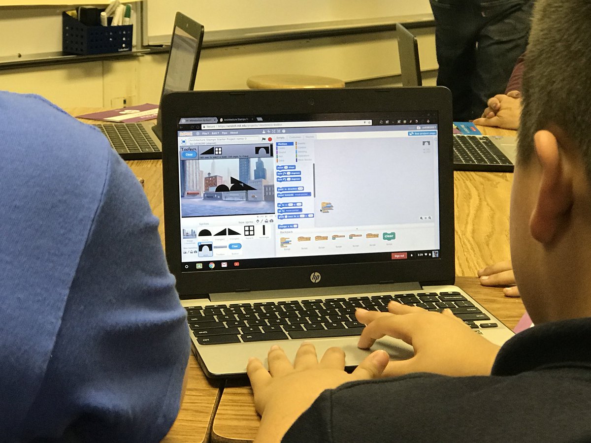 kab_graham's tweet image. #csfirst coding club showcase @wilson @LynwoodSchools #lynwoodcodes #beyondhourofcode #csforall