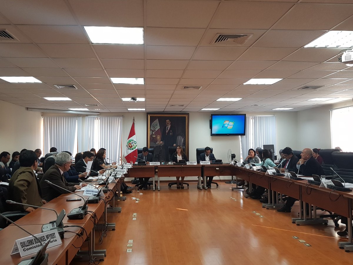 #TrabajandoPorTacna
Hoy en la Comisión Agraria se aprobó el predictamen de nuestro proyecto de ley: "Ley que declara de necesidad pública e interés nacional la conservación y uso sostenible de los recursos hídricos superficiales y subterráneos del departamento de Tacna".