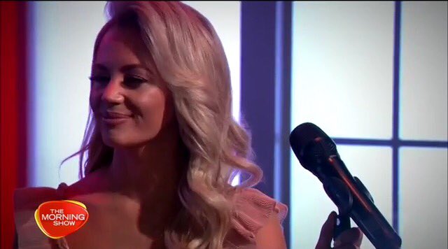 Bob_obrien88's tweet photo. The beautiful @sjademusic performing "I'll be home for Christmas" on the morning show. Sammi you looked absolutely stunning. 😍 And your performance was amazing. https://t.co/cl2DOL84EP