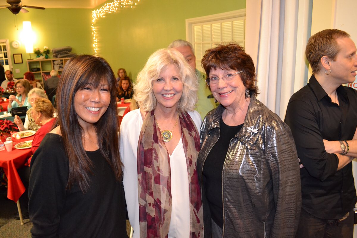 nancyandpeter87's tweet photo. The beautiful @RealNancyAllen @rachellecbegley #JayMoriarty @weSPARKsupport Holiday Party💜😊Pics/@weSPARKsupport https://t.co/3IqukGjmAf