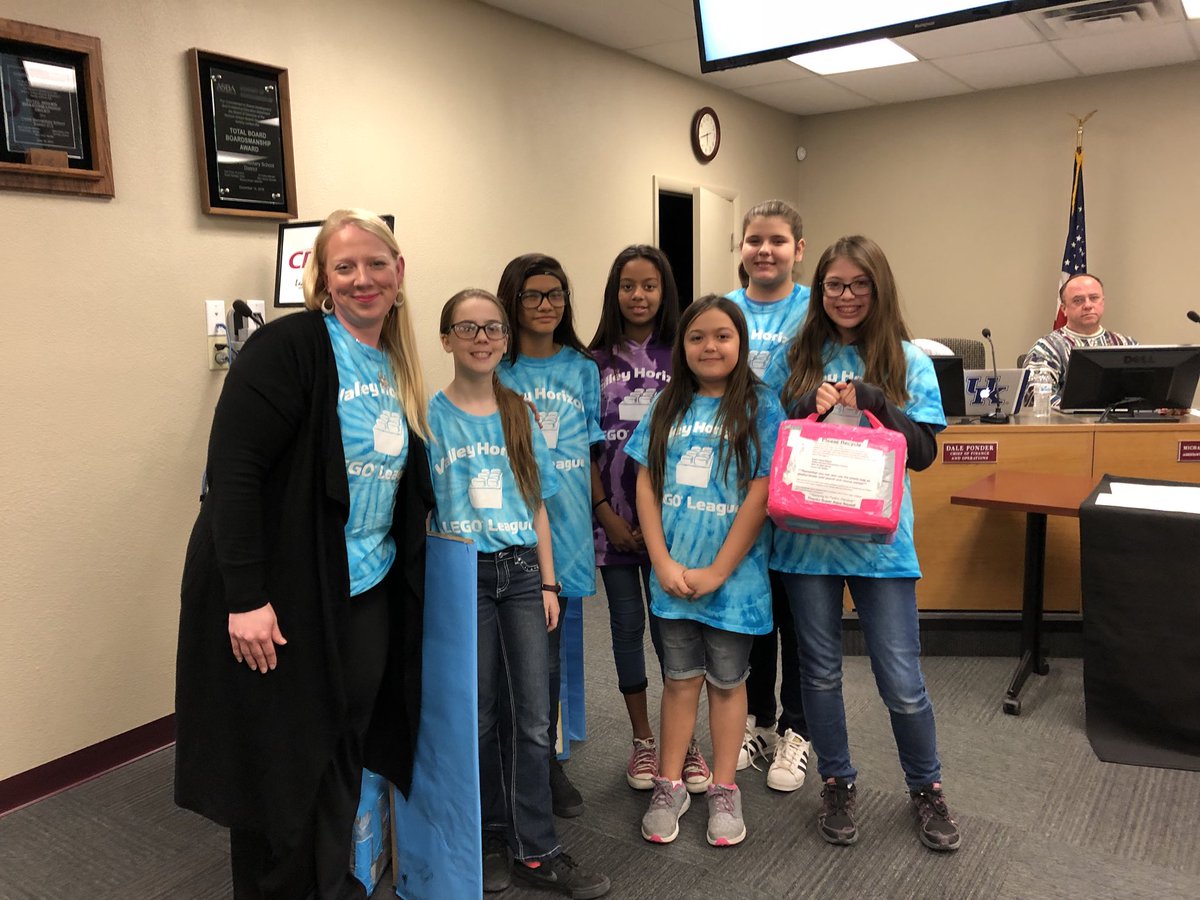 WeAreCraneYuma's tweet photo. Valley Horizon Elementary’s First Lego League Team!  Operation water drop advances to state in January. #FLL #WeAreCrane https://t.co/iUClVwyBjj