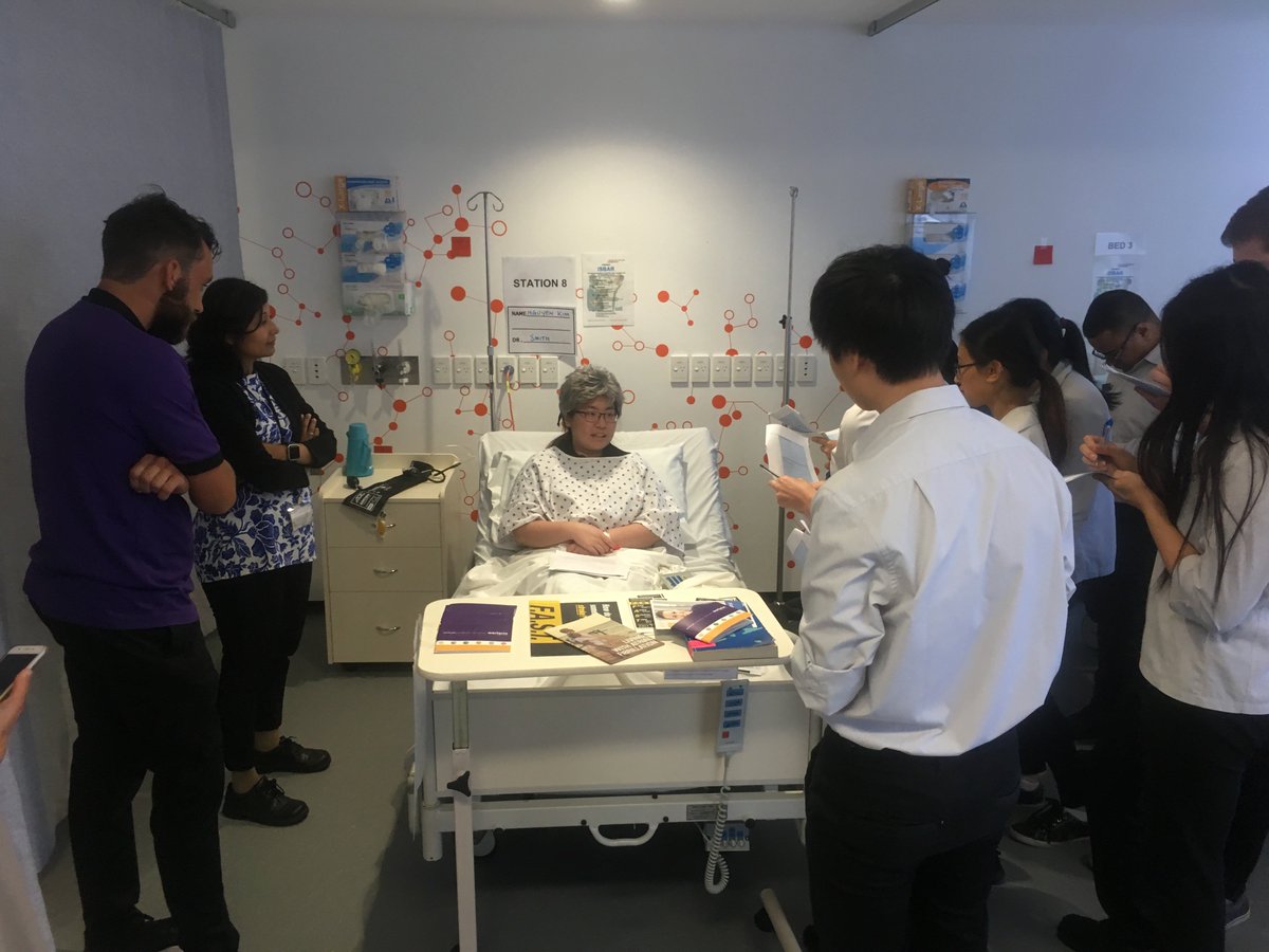LucasReflection's tweet photo. New #IPE and #IPC model of learning #UTSVirtualPlacement2017 New way of teaching #hospital @TsingosLucas @TamaraJPower @HayesCaz63 @Prof_TLJ @the_shpa @efi_mantz @APharm68 https://t.co/DOMzDz8TlZ