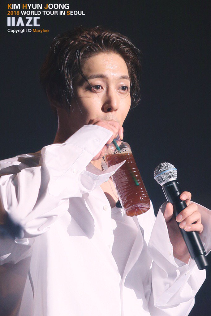 20171202 KHJ World Tour 'HAZE' in Seoul
【Please DON'T cut the logo and modify the picture.】#김현중 #KimHyunJoong #HAZE