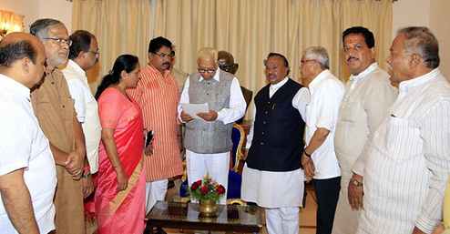 ModiMathomme's tweet photo. ರಾಜ್ಯಪಾಲರ ಅಂಗಳಕ್ಕೆ ಪರೇಶ್ ಮೆಸ್ತಾ ಪ್ರಕರಣ 
#PareshMestaCase 
https://t.co/Ug2BKYm4JR https://t.co/ZZcgFTJYxN