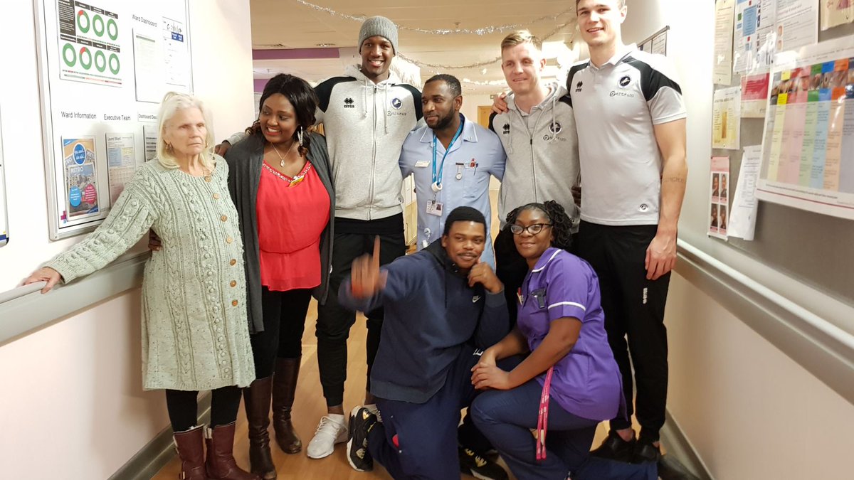 LansanaJane's tweet photo. Millwall Footballers visiting Laurel Ward yesterday. The patients and staff appreciated your visit. Thanks Julie Baker . https://t.co/gU8G5IZaTy
