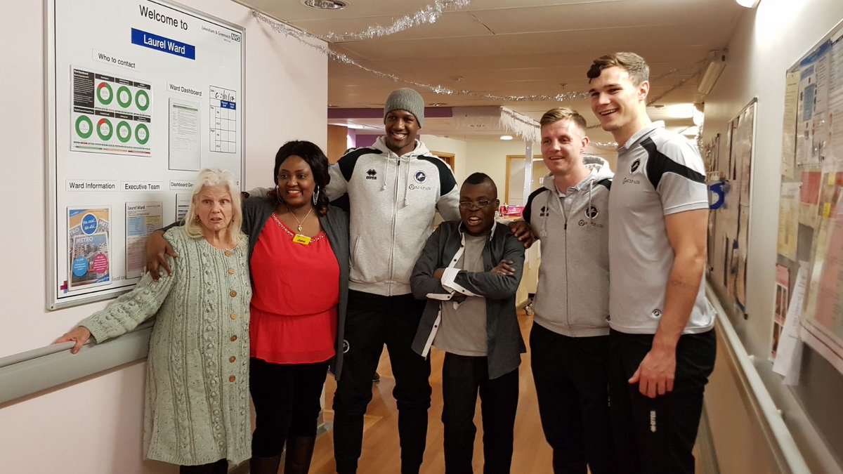 LansanaJane's tweet photo. Millwall Footballers visiting Laurel Ward yesterday. The patients and staff appreciated your visit. Thanks Julie Baker . https://t.co/gU8G5IZaTy