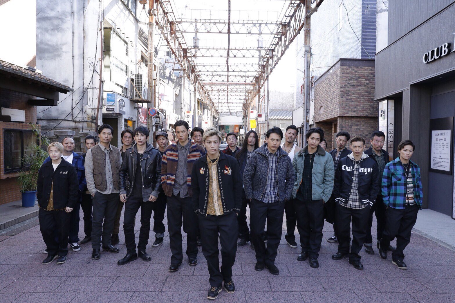 HiGH&LOW」ド迫力の