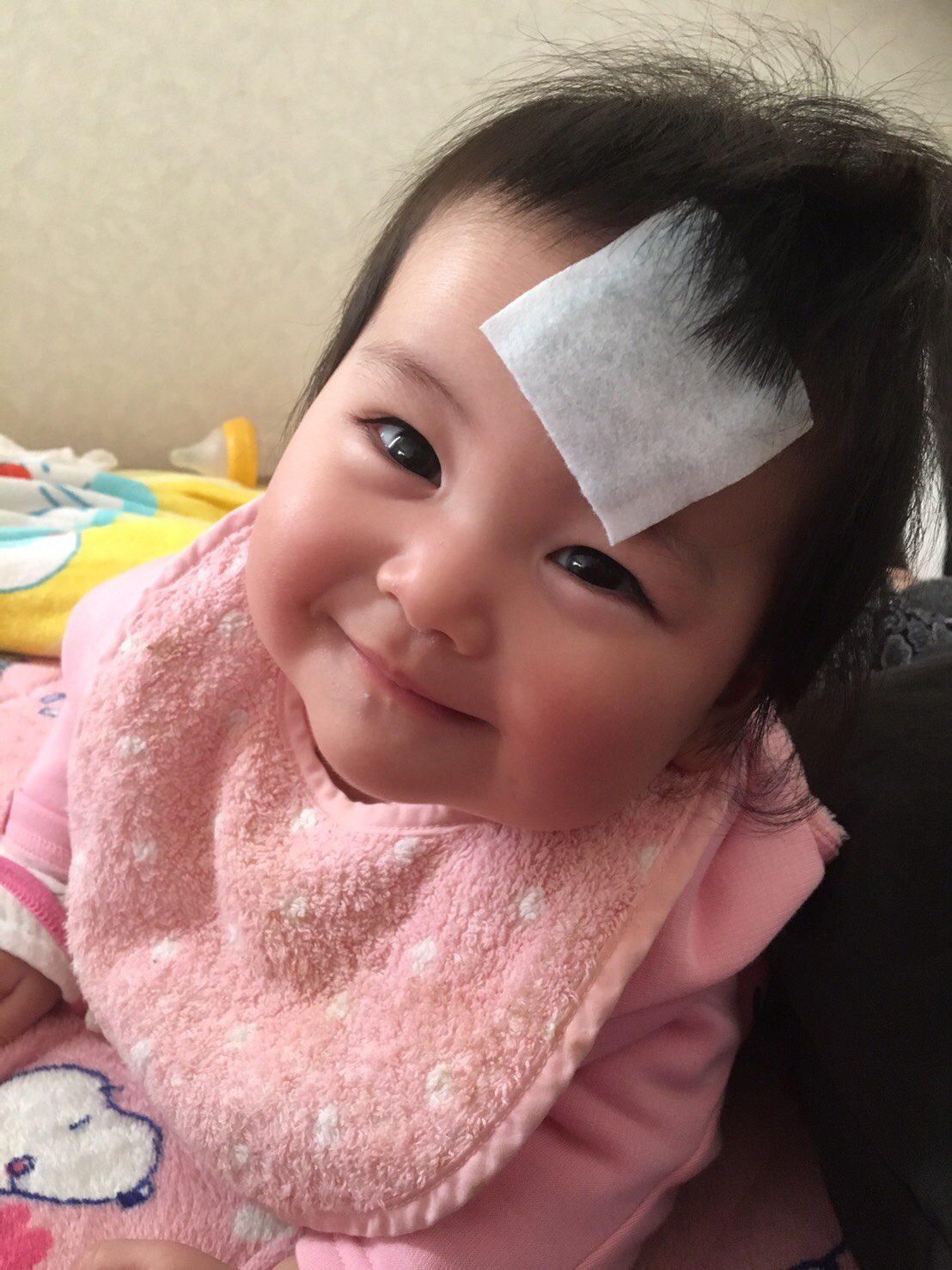 Tatsuya 娘はおでこぶつけて 父は足骨折しとる Tatsuya 娘はおでこぶつけて 父は足骨折しとる