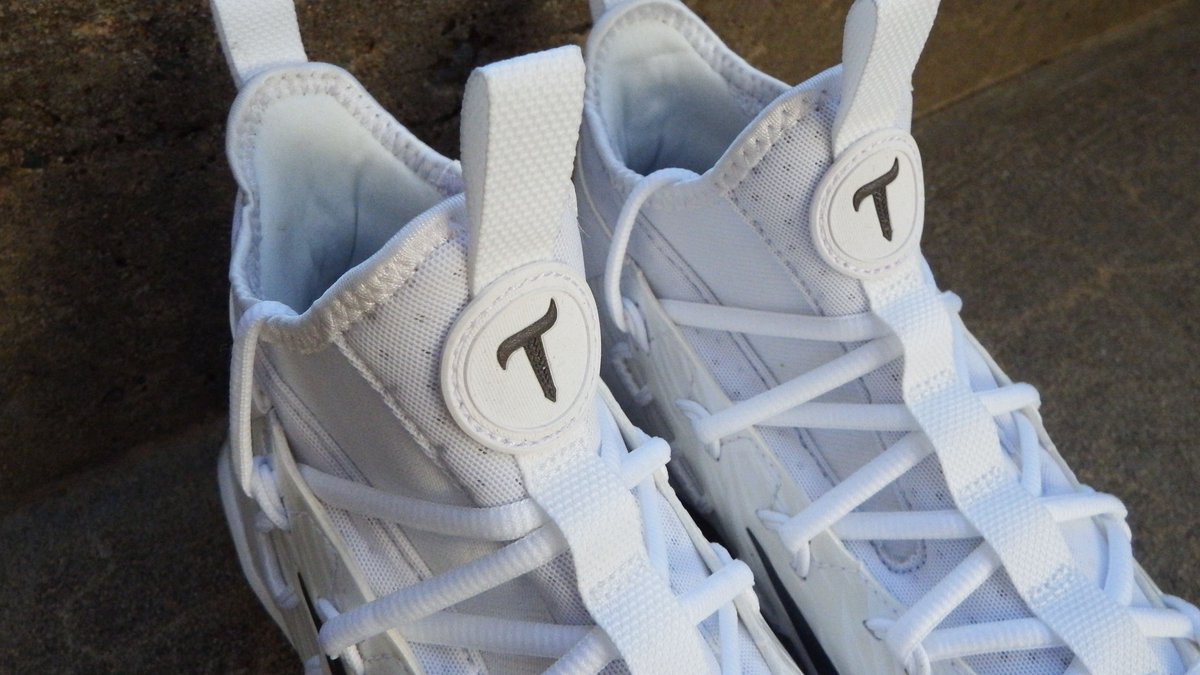 lacrossedotcom's tweet photo. What's the best way to celebrate #TBLTuesday? By getting your own pair of @NikeLacrosse Alpha Huarache 6 "Eyes" cleats or turfs inspired by @ThompsonBrosLax, of course!
Shop Now: https://t.co/TQryB4svGw
#UnleashYourSixthSense #lacrossedotcom https://t.co/EID4kSWbhd