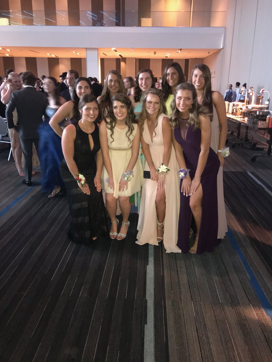 lizzyasch's tweet photo. Happy bday big lex:) hope you have a great day❤️❤️❤️💗💗💗 @AlexiaCallanan https://t.co/5qc3cHSq7F