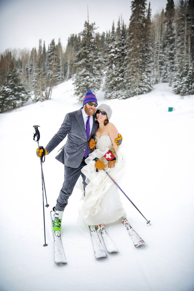 Couples that ski together, stay together. For après ski, get creative. Don’t just follow everyone to the base lodge bar. Pull out a bottle of wine, cheese, and crackers and surprise your partner. #skiwedding