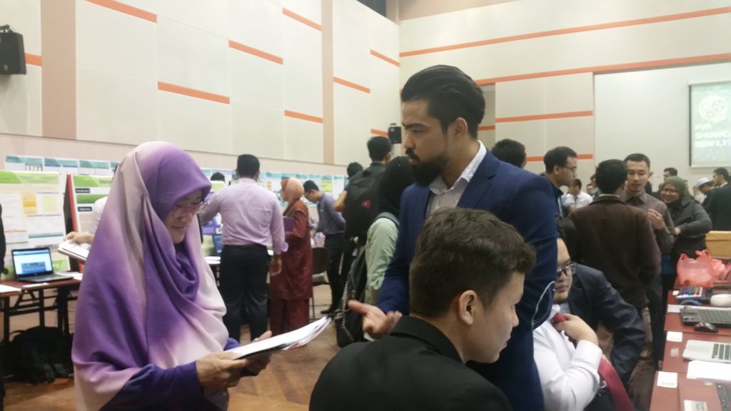 ictss_iium's tweet photo. [6TH FYP SHOWCASE] -DAY 2
[LIVE UPDATE]
Projects evaluation for FYP2 BCS &amp; BIT
All the best to all participants 💪😊
#FYPicunk! #FYPShowcase #CodesToHeaven #FYP1718 https://t.co/6BWbPvpydY