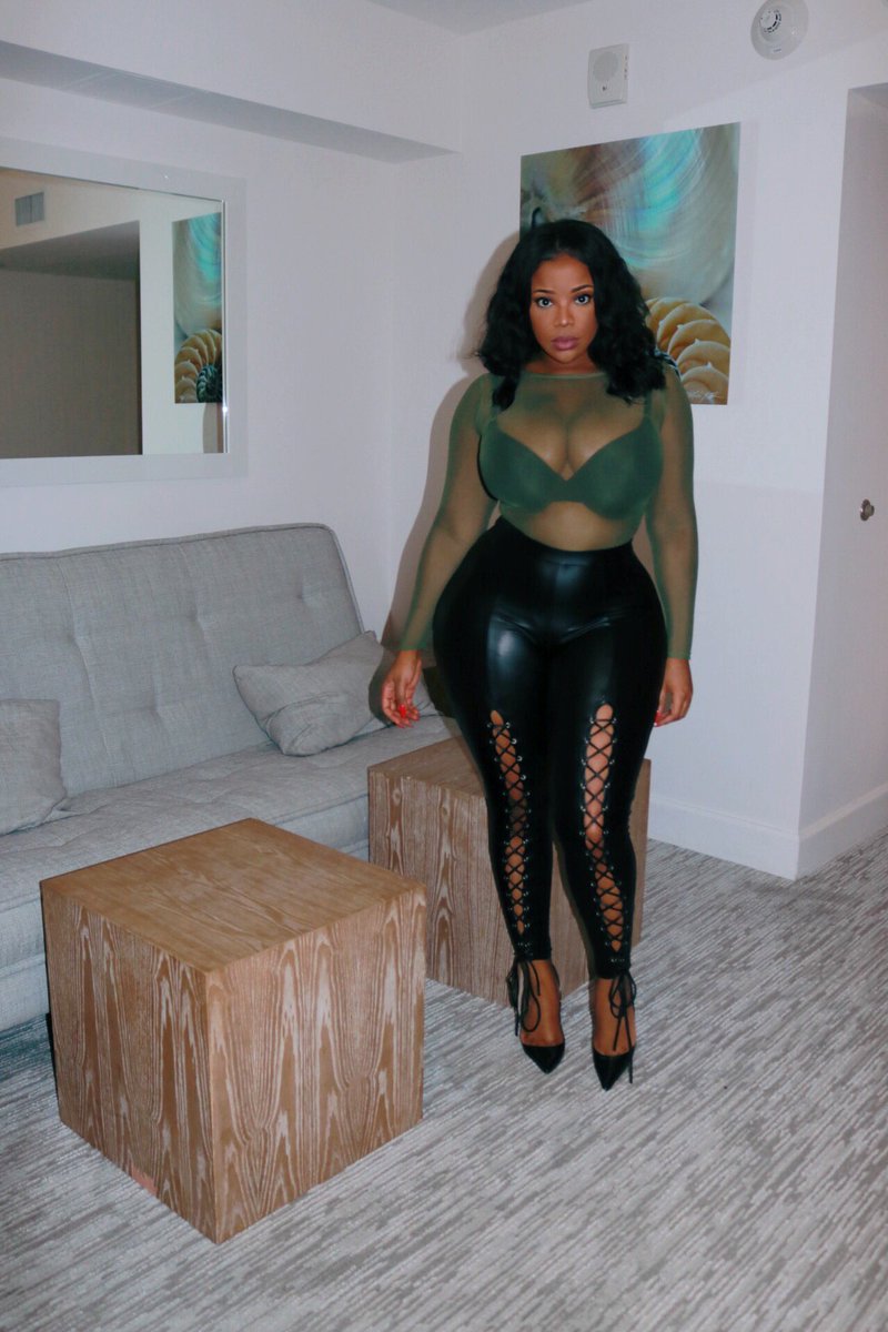 BriannaAmor's tweet photo. E X O T I C https://t.co/3rfzYD4ib6