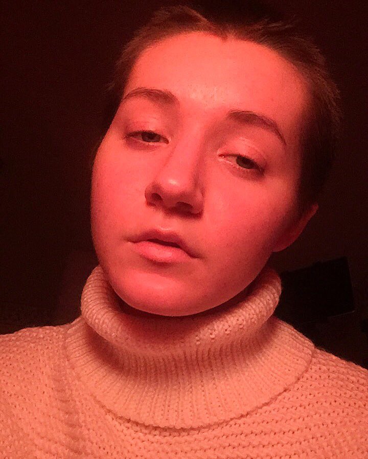 Jemma_Mae_'s tweet photo. Melancholy mood
。
#mood #red #redlighting #cute #aesthetic #nomakeup #sweater #buzzcut #cutie #pink #pinklighting https://t.co/Er13l7Yoky