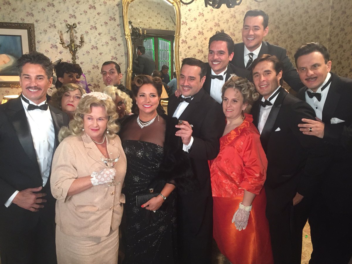 pedrosicard's tweet photo. En llamado de @SilviaBioSerie #silviapinalbioserie @gabyrivero64 @FERALoNSo2401 #bioserie #telenovela #televisa https://t.co/AhOr3jWVs5