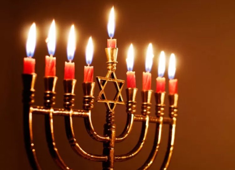 NaphiSoc's tweet photo. Special Shoutout and #ThankYouAlabama
to Roy Moore's Jewish attorney who voted for DOUG JONES!!!!!!!!!

#HappyHanukkah https://t.co/WHLlDM4CoH