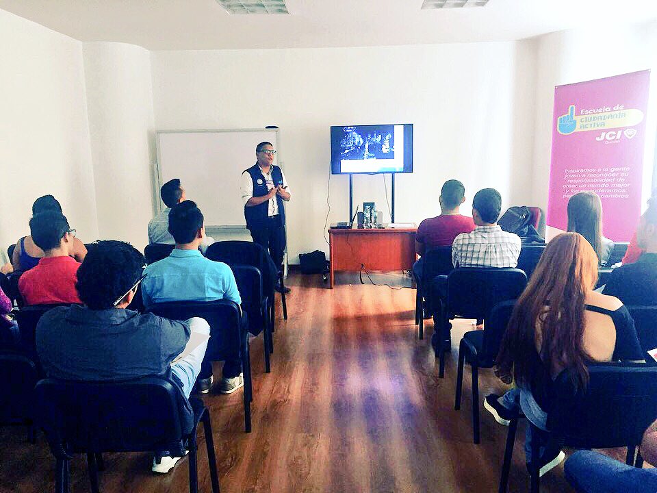 JCIQUINDIO's tweet photo. Con éxito desarrollamos nuestra primera jornada de la #EscueladeCiudadaníaActiva compartiendo herramientas para liderar los cambios positivos! Con el apoyo de @gobquindio #jciacweek https://t.co/MuDl3ZWUeD
