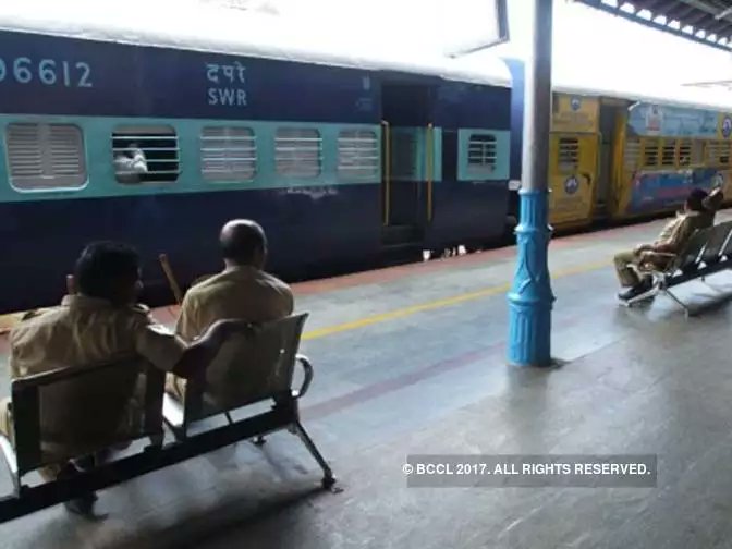 MeraPos's tweet image. Soon, you will be rewarded for cashless booking of railway tickets bit.ly/2AxPRWj