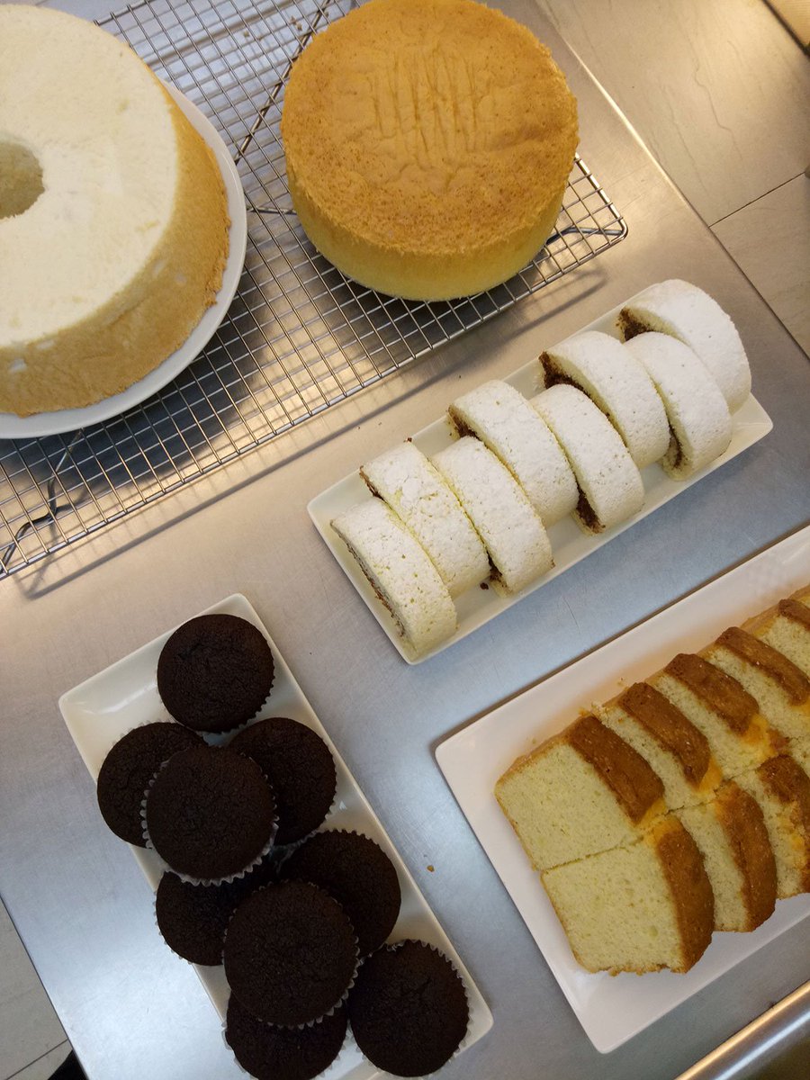 TheMayaKitchen's tweet photo. These are some of what our students learn when they enroll at #TheMayaKitchen's #BasicBaking 4-day short course.
Next intake is Jan. 9-12, 2018. Send us a message if you would like to register.
#simplydelicious
#newgenbaker
#bakemagictogether
IG: https://t.co/N28HrapXR8 https://t.co/srerc2GrCf
