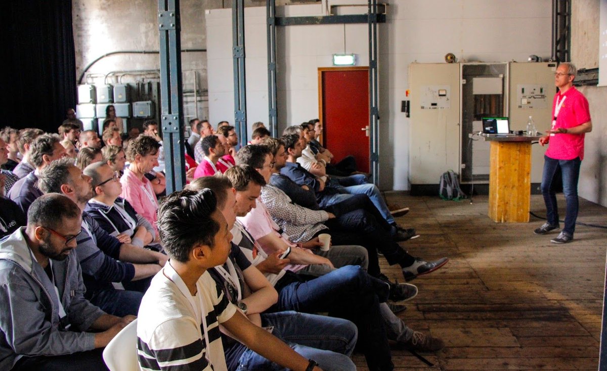 Throwback naar DrupalJam 2017, waar Rolf presenteerde over Content First. Naast kennis delen in presentaties deelt Rolf zijn kennis ook in het DOPlab, waar je ook zijn blog over de Content Security Policy &amp; Drupal kan vinden. Check de blog via: buff.ly/2BMZZrb