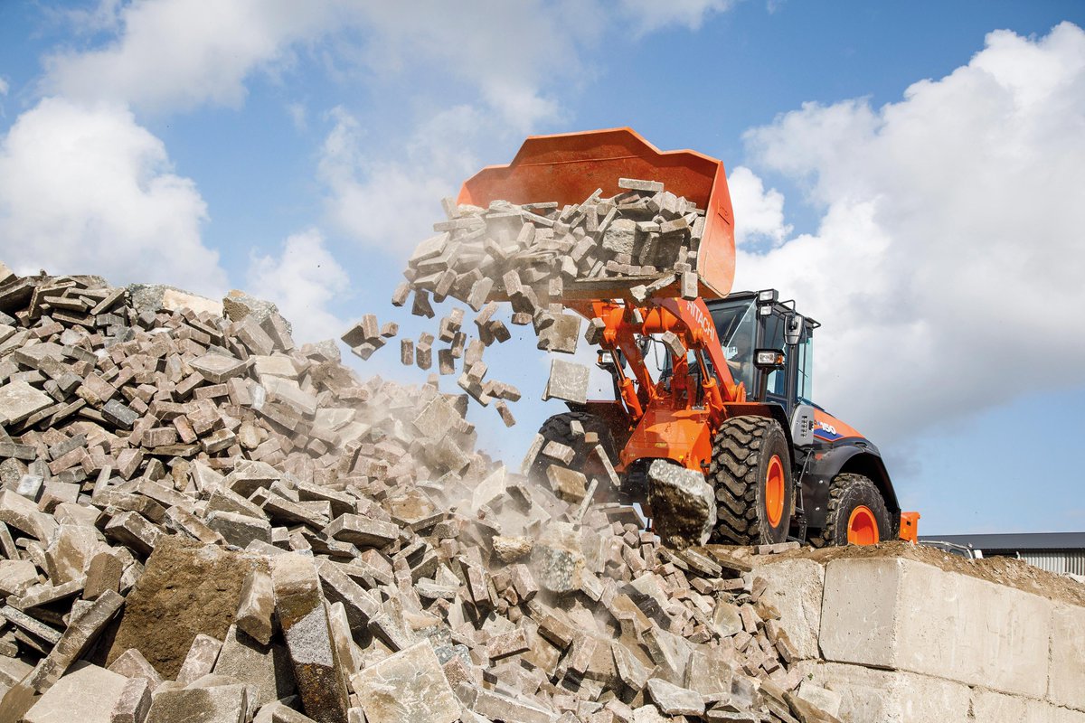 HitachiCME's tweet image. We’ve fine-tuned the ZW150-6 #wheelloader to better satisfy the needs of operators. Find out how we’ve met demands for greater versatility, without compromising on performance! goo.gl/oPnjRz