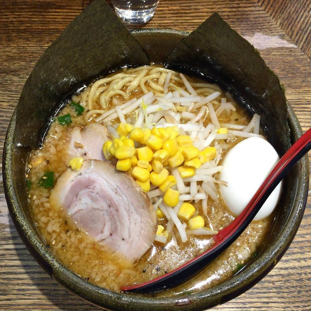 pelebonhamoon's tweet photo. #ramen #lunch #food #domiso #dining #kyobashi #chuoku #tokyo #japan #ラーメン #ランチ #らーめんダイニング #ど・みそ #京橋 #中央区 #東京 #日本 https://t.co/oDAGzfmrTT https://t.co/NvhM3qeRAA