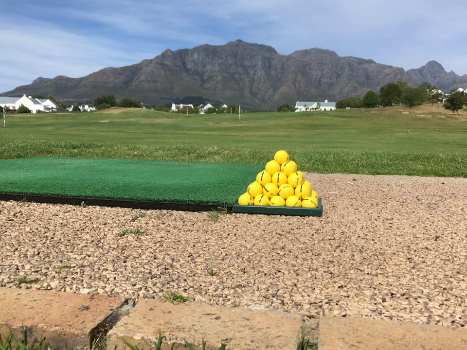DeZalzeGolfClub's tweet image. Get your game ready for the holiday period by enjoying some time on the range &amp;amp; grooving your swing. #DeZalzeGolfClub #RangePractice