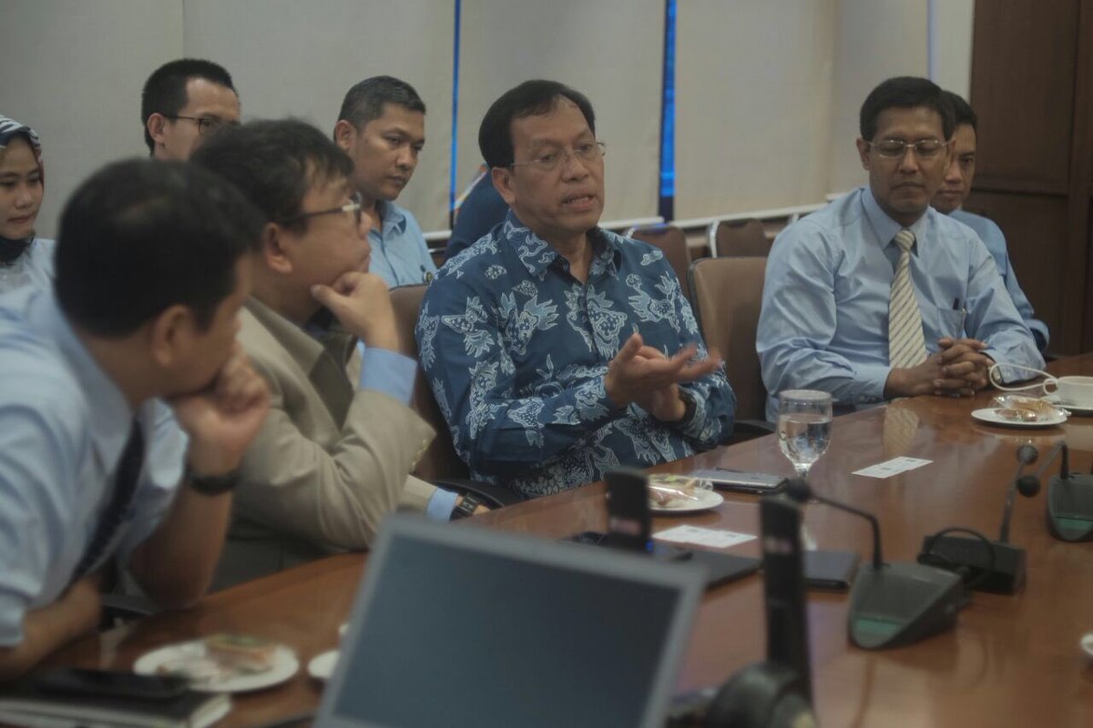 #LIVE Direktur Jenderal Pajak, Robert Pakpahan melakukan kunjungan ke <a href="/hariankompas/">Harian Kompas</a> dalam rangka Media Visit. Dalam kunjungan ini Robert menjelaskan kebijakan DJP dan aturan perpajakan terkini.
#PajakKitaUntukKita