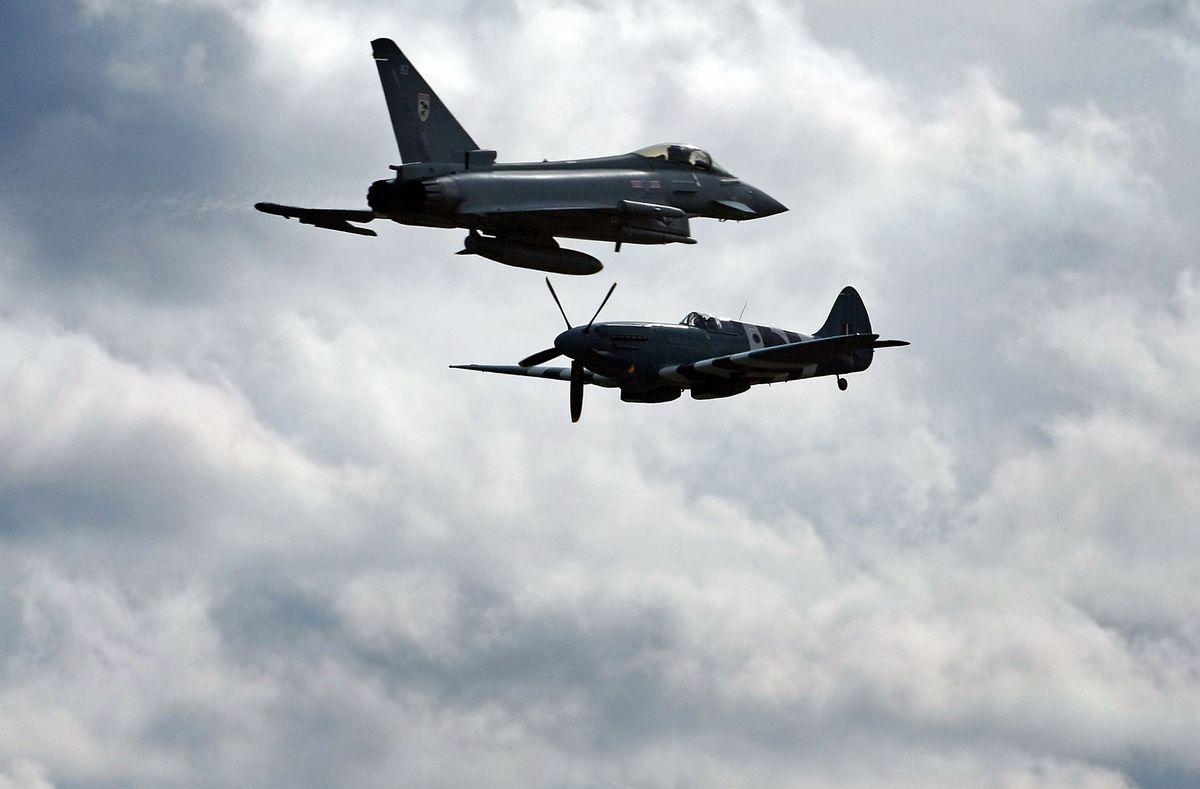 business's tweet image. Britain is in a dogfight to retain its warplane supremacy bloom.bg/2iW3kMo