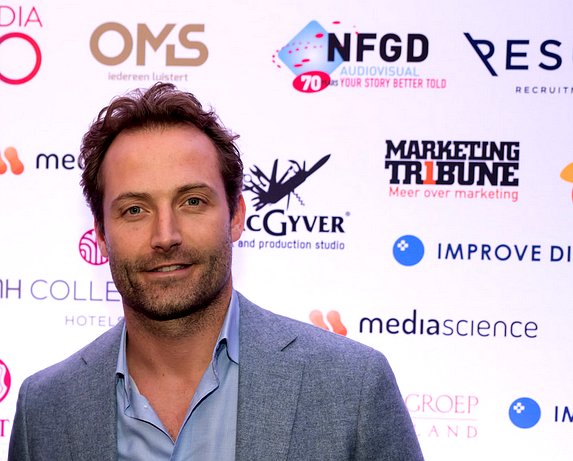MediaNetwerk's tweet photo. #ThijsBoon staat voor het eerst in #DeMedia100. Hij komt binnen op nummer 39. Gefeliciteerd Thijs! - @Lauravanh @vicenl @peterwybenga - https://t.co/qSPn23fwad https://t.co/LPVHnPfybP