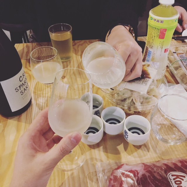 先に結論を言っておきますが あの時キングジムさんはline教えて くれなかったけど それもどうでもよくなるくらい 煎茶ジンおいしかった 君かわいいね どこ住み てかlineやってる を超えるおいしさ Sharp シャープ株式会社 Scoopnest