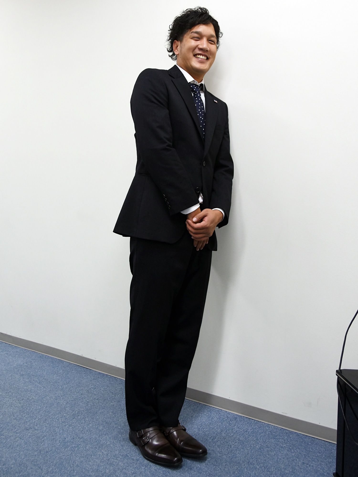 限定 東京ヤクルトスワローズ 半袖Vジャン 館山投手実使用 絞る
